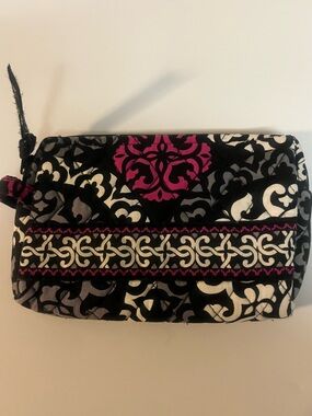 Vera Bradley Canterbury Magenta Small Quilted Cosmetic Bag. Retired 2013.
